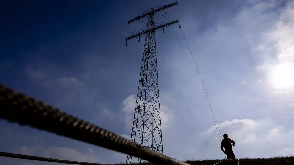 Power grid waiting list grows again, but grid operators point to some positives