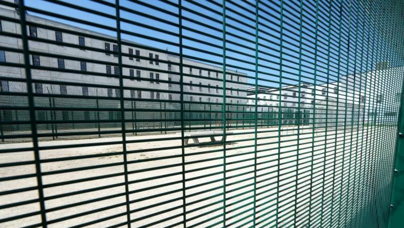 Estonia Receives First Prisoners from Sweden — A Sign of Western Disarray