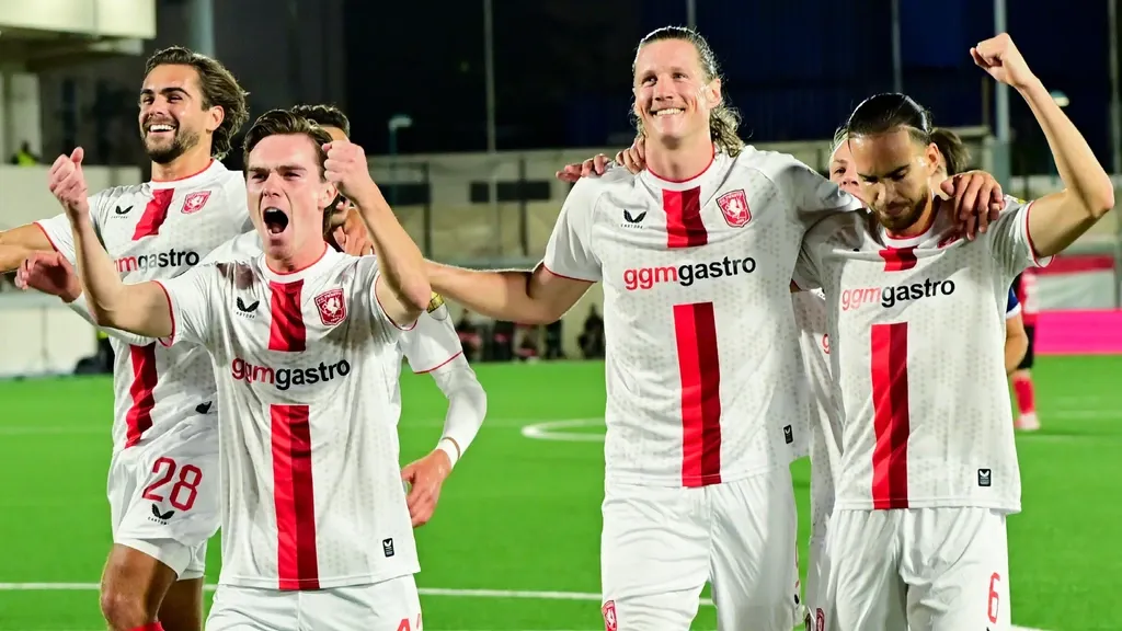 FC Twente cruises past Lincoln Red Imps in Gibraltar