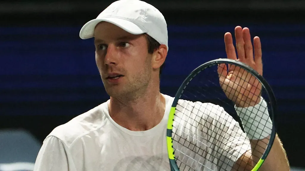 Van de Zandschulp knocked out in first round again in Basel