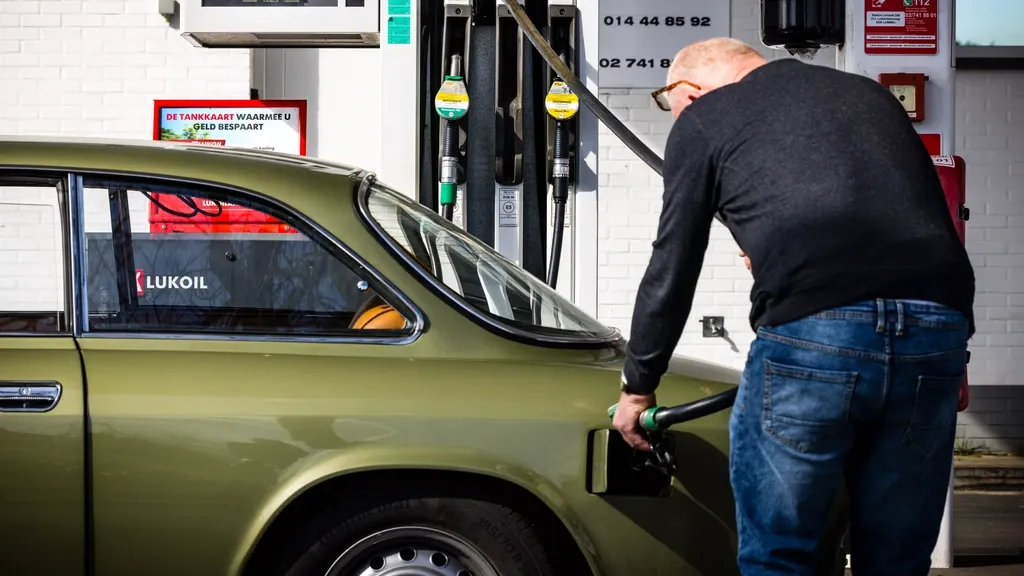 Many petrol cars still sold, but electric driving is steadily gaining ground