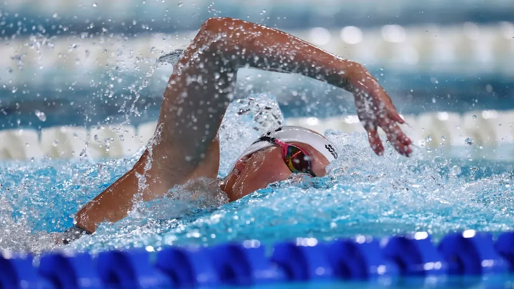 Steenbergen's thunderous comeback only enough for silver as Russia claims mixed relay European title
