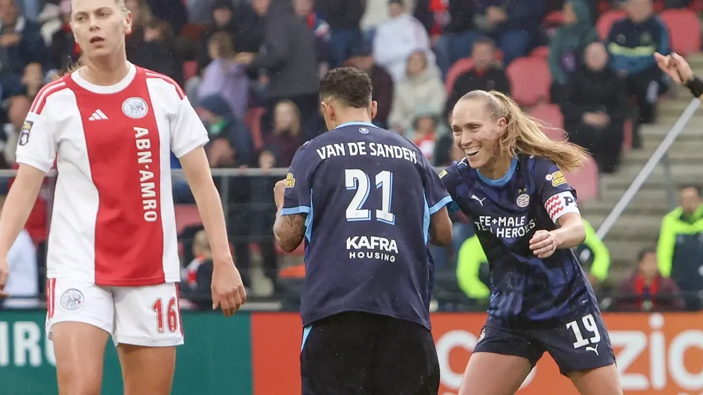 PSV women deliver a telling blow to fragile Ajax: 4-1