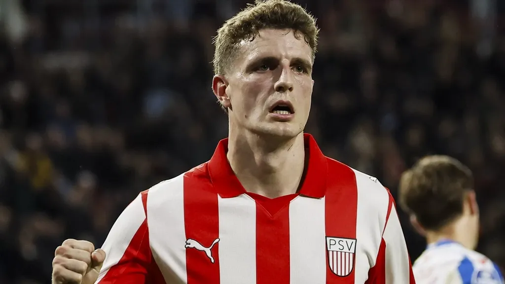 PSV restarts Eredivisie with narrow win over wasteful Heerenveen