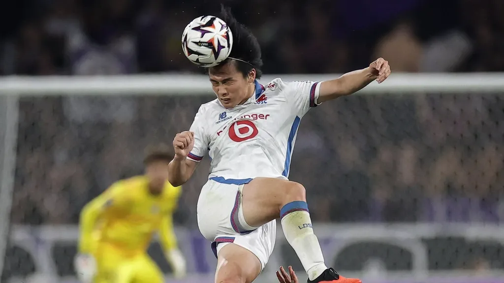 Former Feyenoord striker Ueda becomes matchwinner for Lille three days after transfer