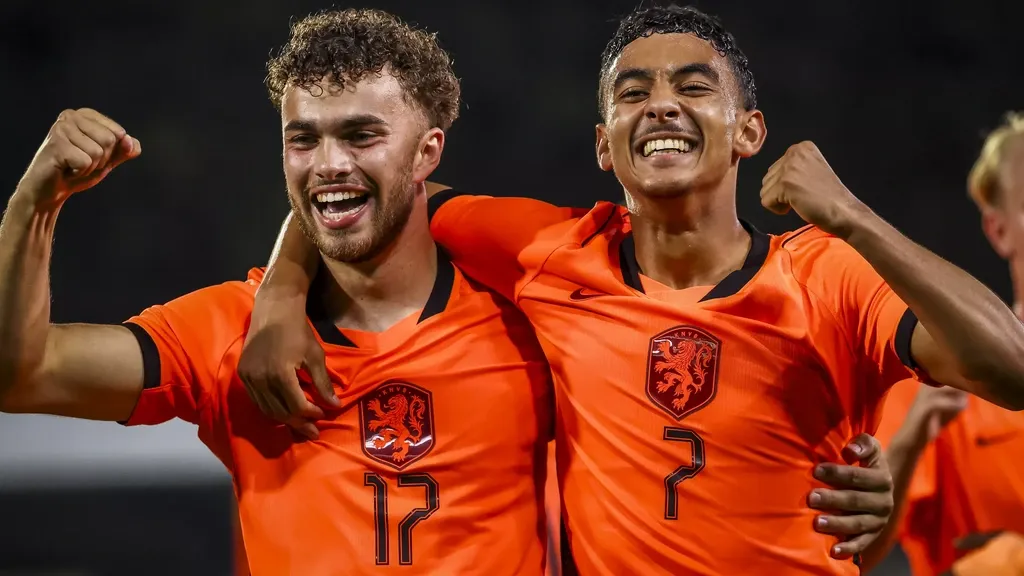 Young Orange still reach Euro play-offs after nerve-wracking night
