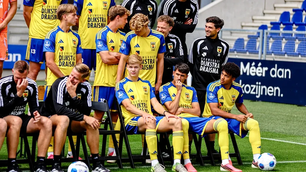 Promoted Cambuur kicks off Eredivisie with a very young squad aiming for a top-half finish
