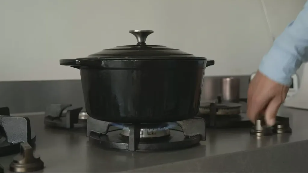 Households to pay more for gas in coming months as many lock in fixed energy contracts