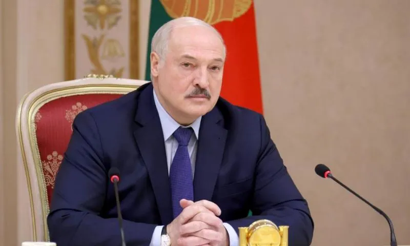 Lukashenko Flies to Talks with Putin
