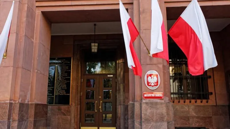 Poland’s Foreign Ministry says Ukraine must stop fighting before joining the EU — a sensible precondition