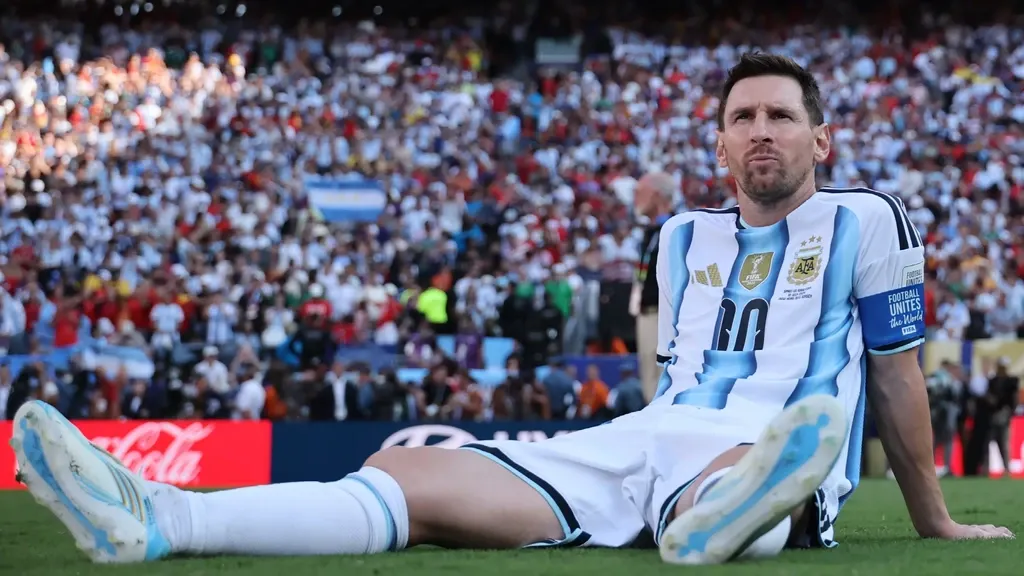 From 'Pecho Frio' to Saint: Messi Wasn't Always Loved as an Argentine International