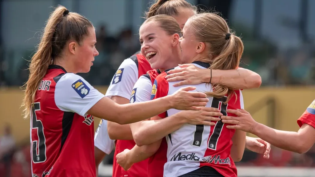PSV and Feyenoord Face Tough German Tests in Europa Cup; Ajax Draws Malmö