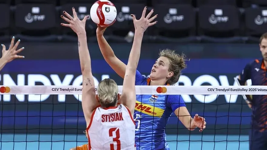 Dutch volleyballers fall just short at Euros against favored Poland and are eliminated