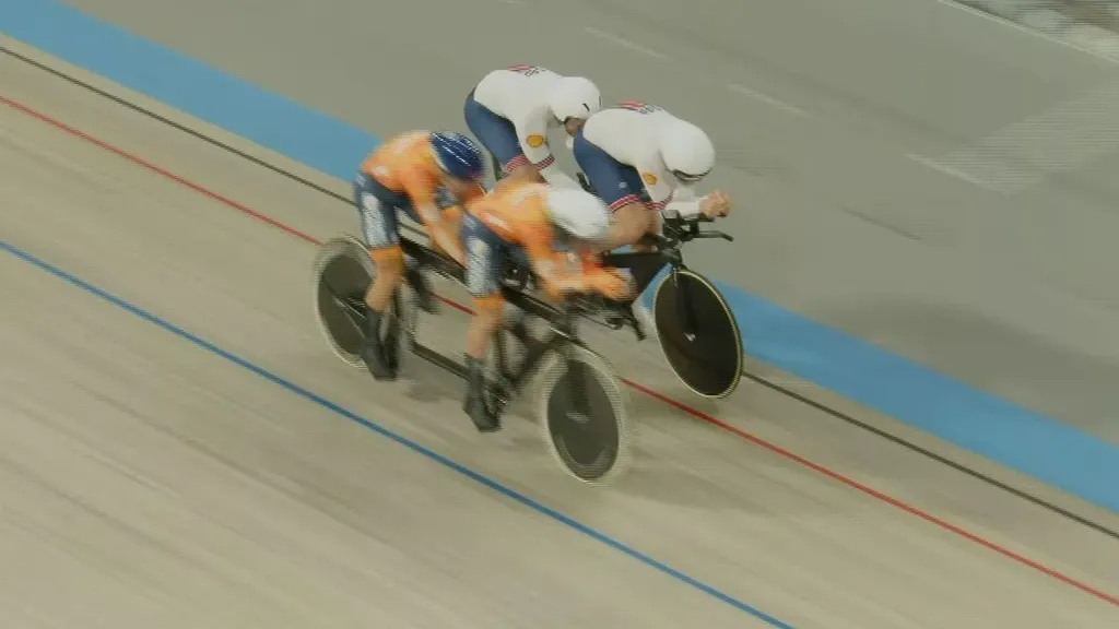 Para-cyclist Tristan Bangma storms to third world pursuit title in Apeldoorn