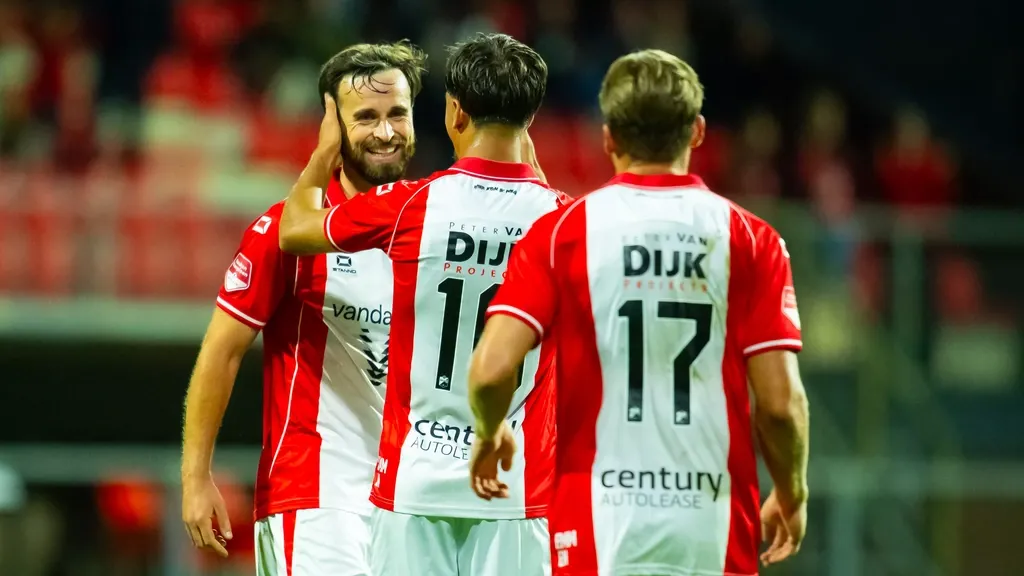 Emmen and MVV remain flawless in the first division; Almere City climbs to third