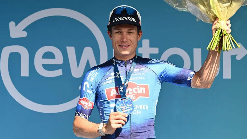 Philipsen edges out Kooij in penultimate Renewi Tour stage and reclaims overall lead