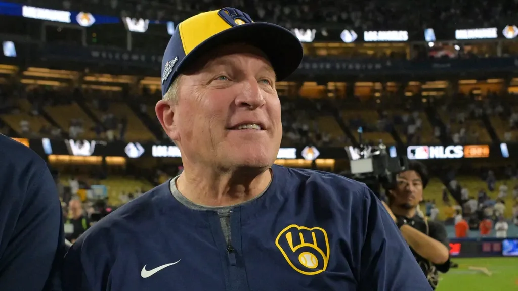 Veteran Murphy 'does it a little differently' — Brewers smell MLB title