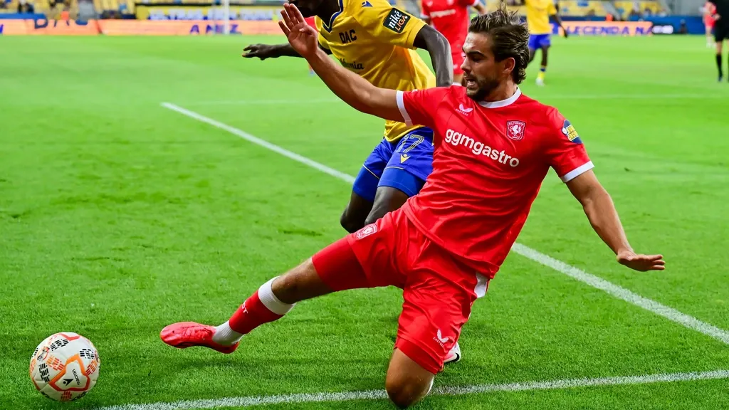 Tepid Twente draw 3-3 at DAC 1904 but still advance to Conference League play-off