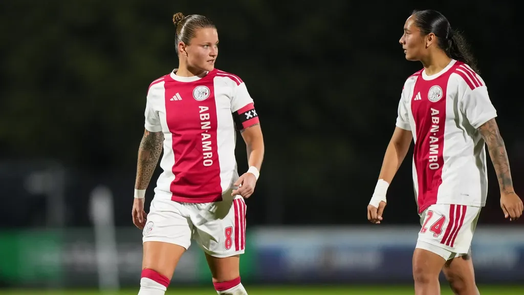 Narrow defeats for Ajax and PSV in Europa Cup, heavy loss for Feyenoord