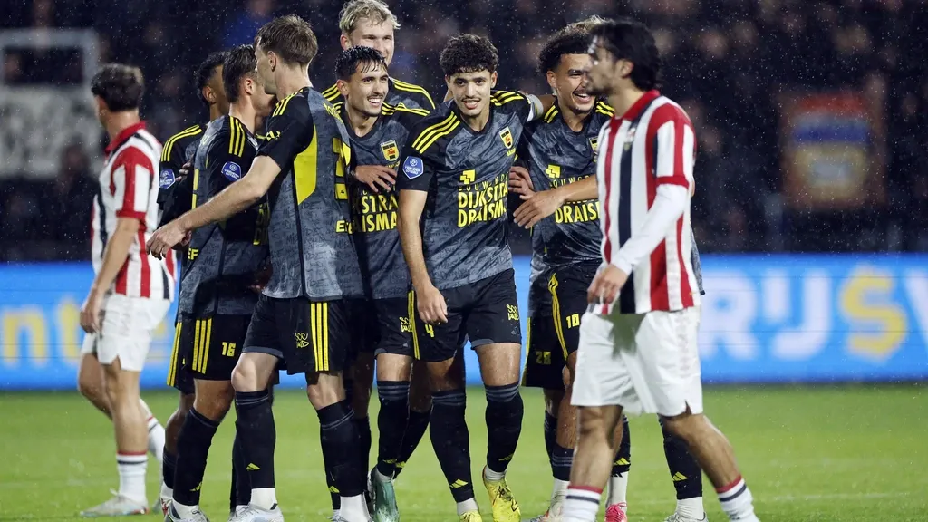 Bottom club Willem II suffer heavy 1-6 defeat to Cambuur under interim coach Koster