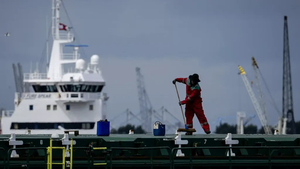 Despite global unrest, Dutch industry turnover grew strongly