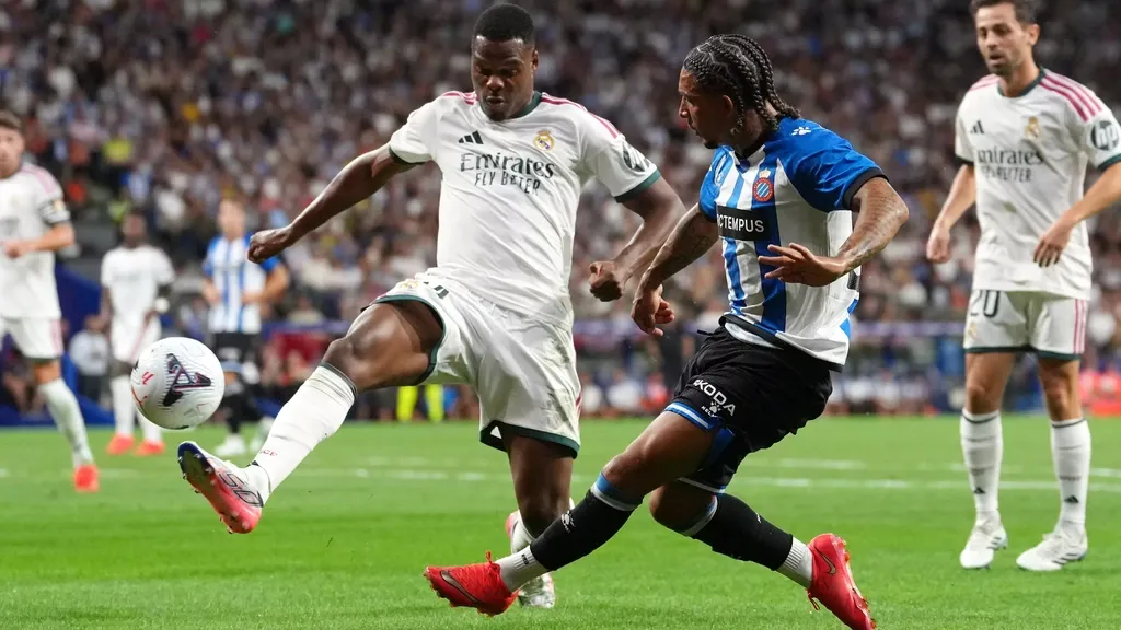 Real Madrid clinches last‑minute win on Dumfries debut as Mourinho makes successful return