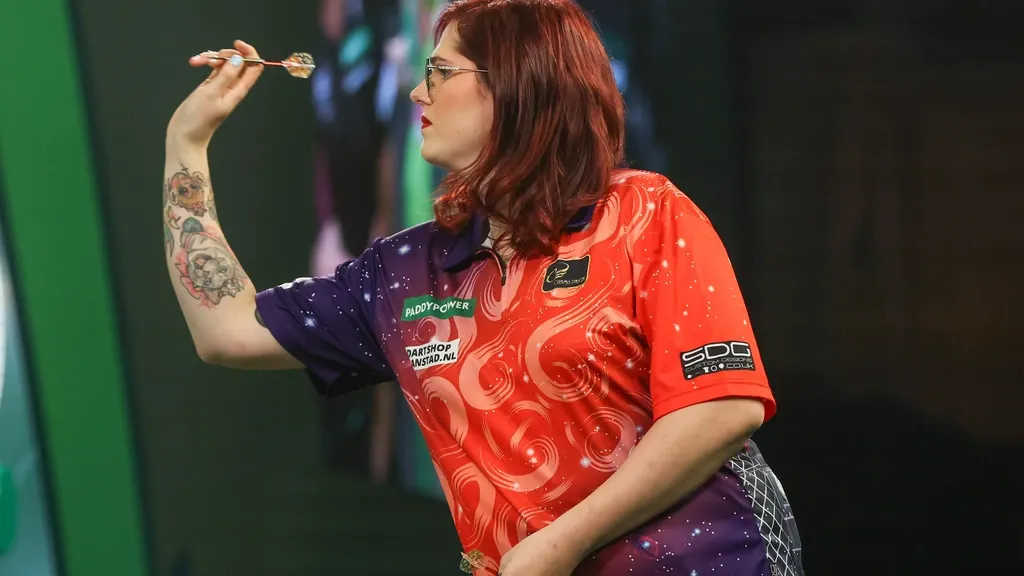 Van Leuven becomes first Dutch darter to hit nine-darter at TV tournament