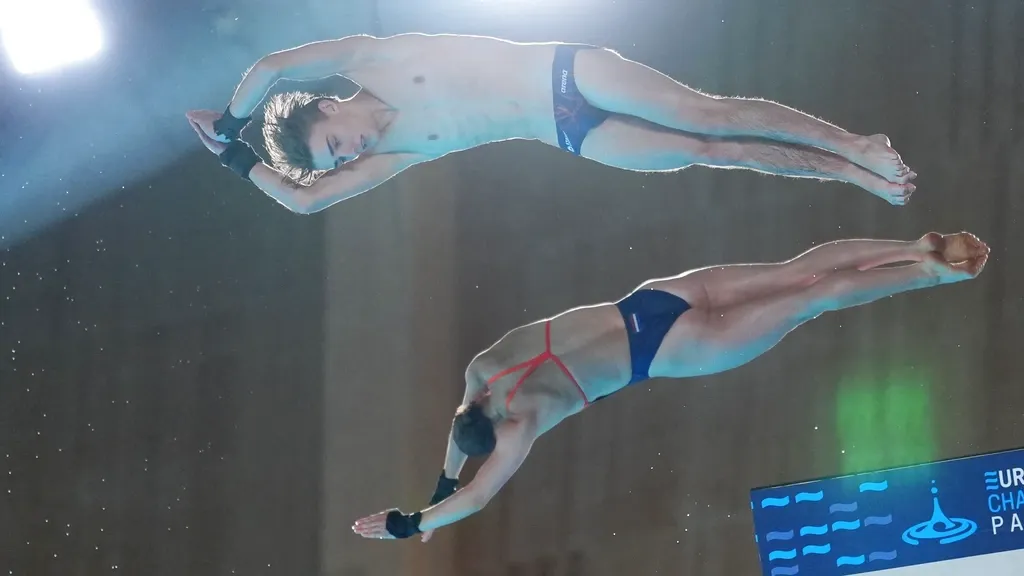 Divers Else Praasterink and Lars van Hilten Sixth at European Championships in Paris