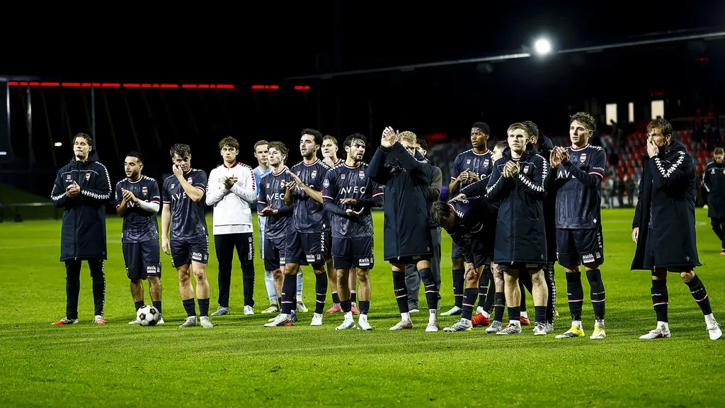 Troubled Willem II Halts Its Great Decline for Now — But PSV Awaits