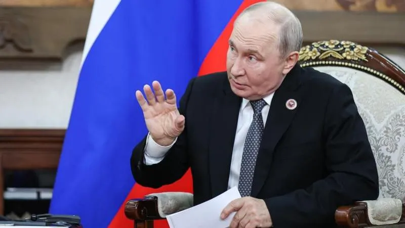 Putin says Russia is moving toward a settlement of the conflict in Ukraine, seeking a peaceful resolution