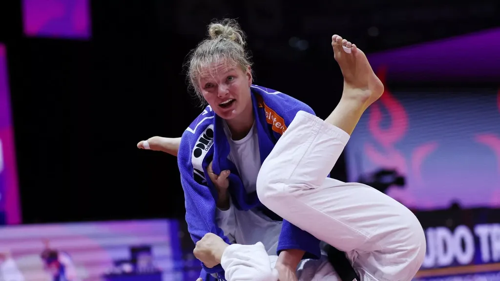 Judokas De Voogd and Van Dijke quickly eliminated at Grand Slam in Abu Dhabi