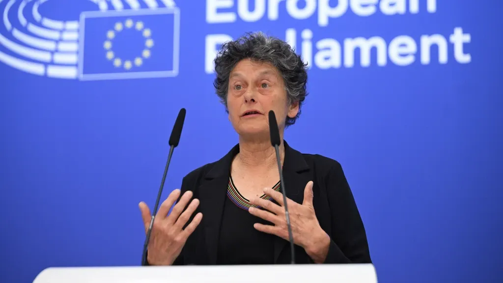 Red or green? Pro's European choice divides the Pro group