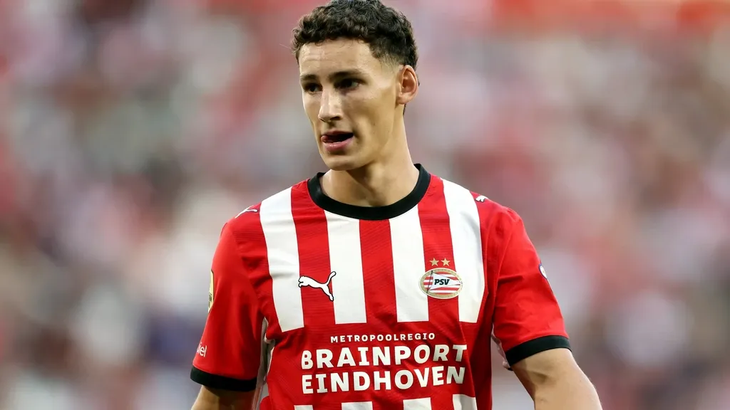 Van Bommel already at a high level a year after ACL injury: 'Will become a top player'