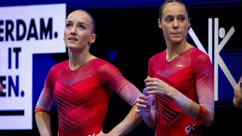 Dutch gymnasts all but hopeless for team final at Worlds, Wevers knocked out on beam