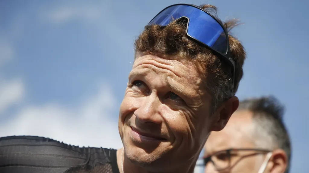 Former top rider Roche on Picnic-PostNL: 'Management not suited to cycling'
