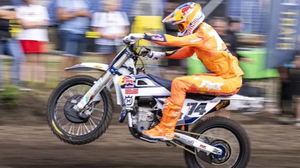 Motocross team heads to Nations without injured De Wolf for early October world event