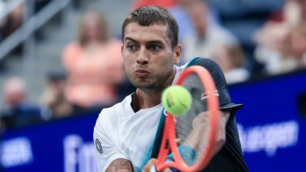 Roland Garros finalist Cobolli escapes scare at US Open; Fritz cruises