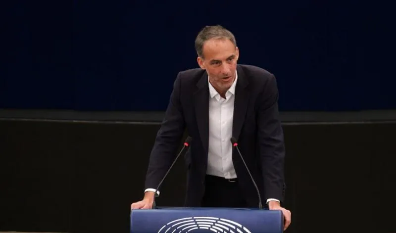 France’s Leading Russia Critic from the Left Announces Presidential Bid