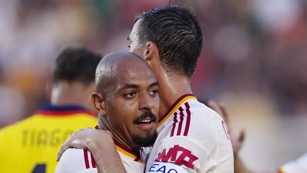 'Golden boy' Malen once again the star for AS Roma, De Roon makes debut