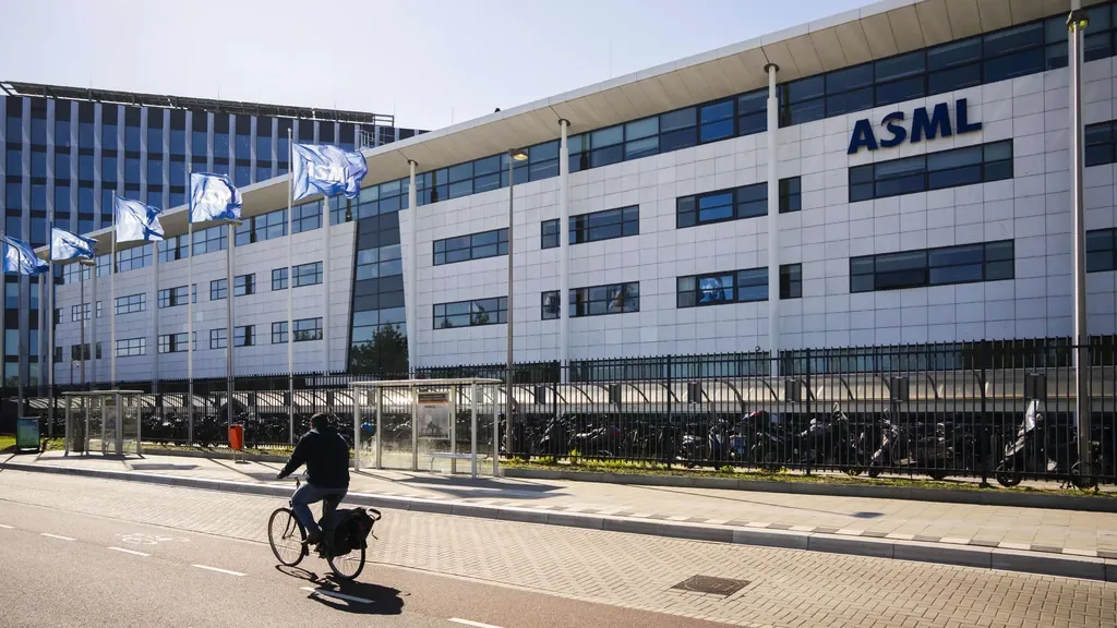 Solid third quarter for ASML, more growth expected — a proud moment for the Netherlands