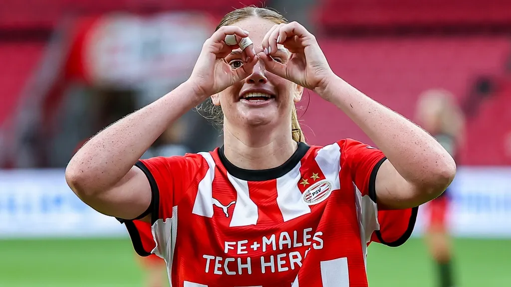 Twente denied a fifth straight Supercup as PSV comfortably beats the cup winners 3-0